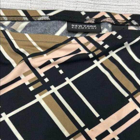 New York & Company Black and Tan Mini A-Line Skirt - Picture 2 of 3